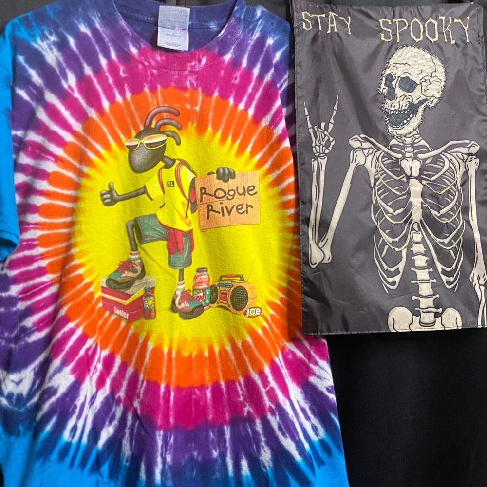 Gildan Tie Dye T-Shirt Rogue River Cartoon Graphic‎ Tee Colorful L